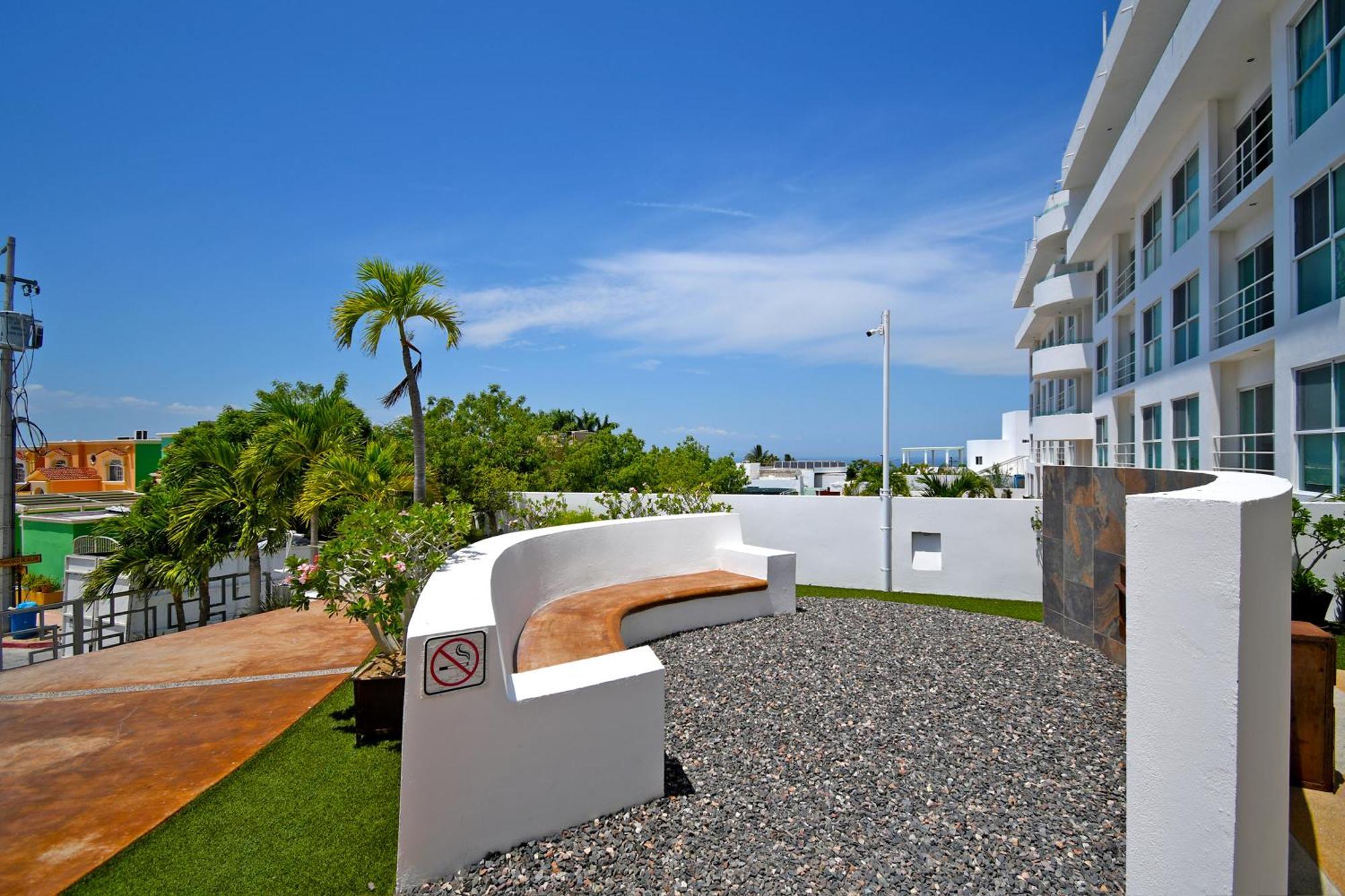 Oceanview Living Space & Balcony With Fiberoptic Wifi! 라파스 외부 사진